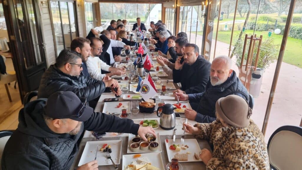 Bodrum Fenerbahceliler Dernegi Yonetim Kurulu Uyeleri Bodrum Basini Ile Kahvaltida Bir Araya Geldi 1
