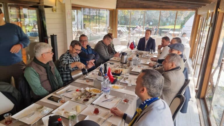Bodrum Fenerbahceliler Dernegi Yonetim Kurulu Uyeleri Bodrum Basini Ile Kahvaltida Bir Araya Geldi 3