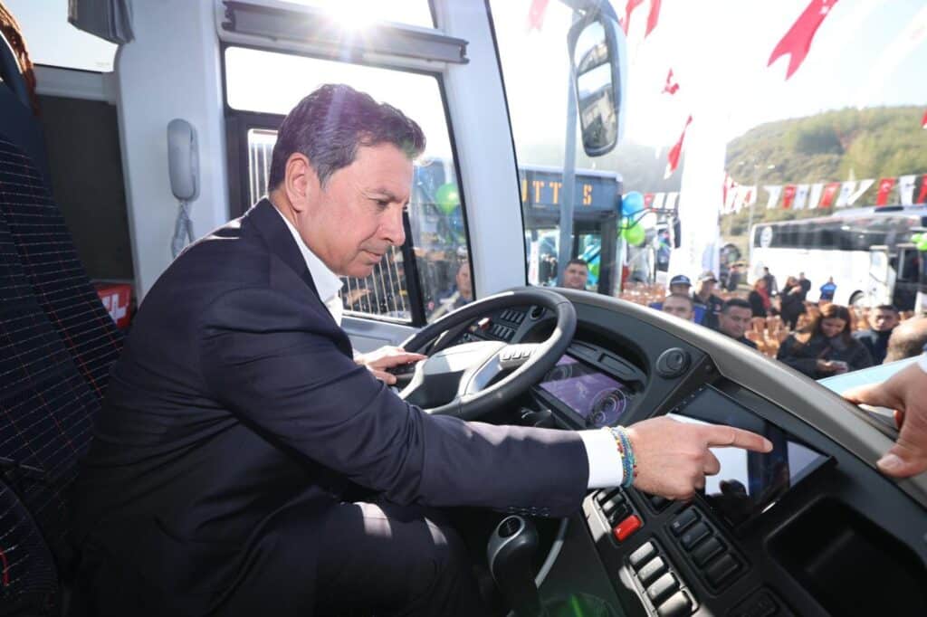 Buyuksehir Arac Filosunu Genclestiriyor 35 Yeni Otobus Daha Hizmete Basladi 10