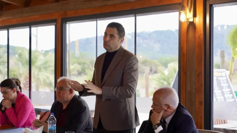 Ortacada Muhtarlar Toplantisi Sorunlar ve Cozumler Masaya Yatirildi 2