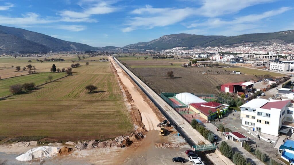 AVM Baglanti Yolu Calismalarinda Sona Gelindi 6