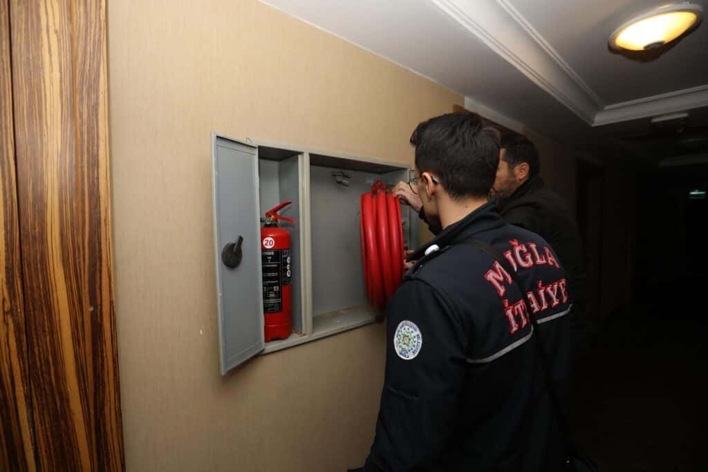 Buyuksehir Tesislerde Yangin Denetimlerine Devam Ediyor 9