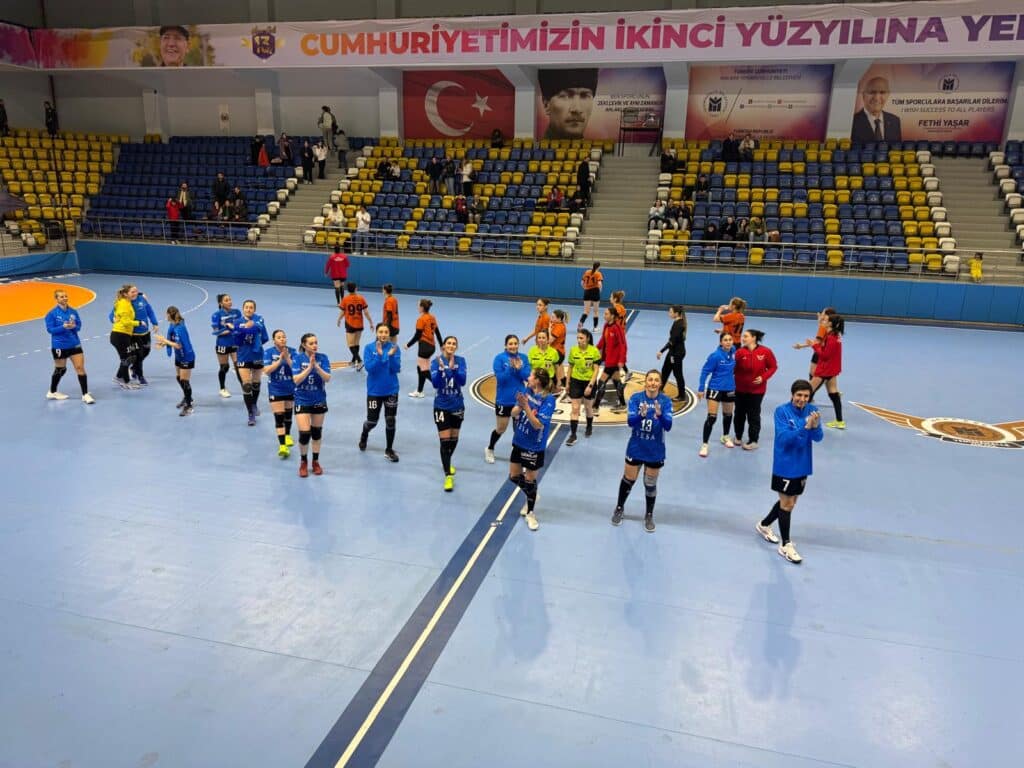 Denizin Kizlari Yenimahalle Deplasmanindan Farkli Galibiyetle Donuyor 11