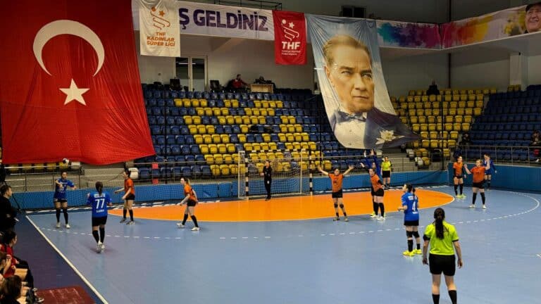 Denizin Kizlari Yenimahalle Deplasmanindan Farkli Galibiyetle Donuyor 6