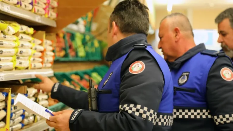 Mentese Belediyesi Zabita Ekiplerinden Zincir Marketlere Denetim