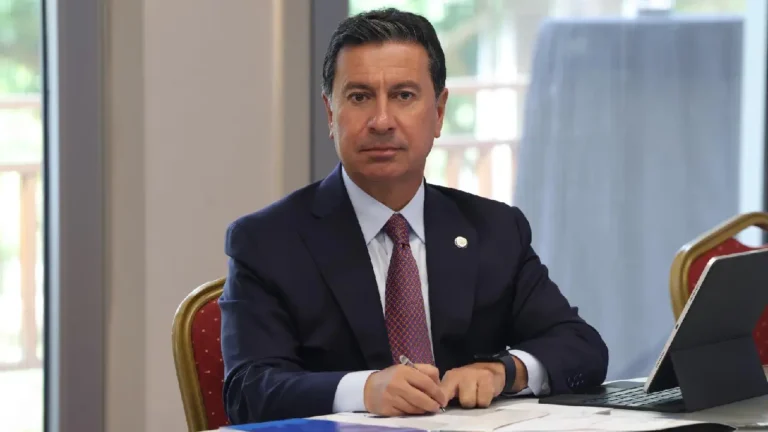 ahmet aras