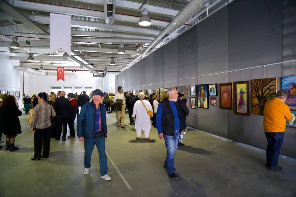 bodrum belediyesi 75 kadin motifli eser sanatseverlerle bulustu 14