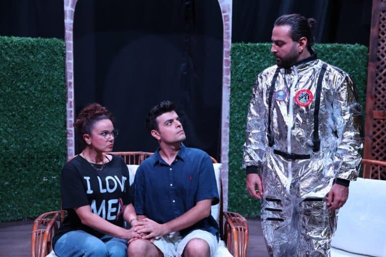 Bodrum Belediyesi Sehir Tiyatrosundan Yeni Komedi Bir Film Yildizinin Dilemmasi 4